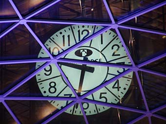 20061128011255-reloj.jpg